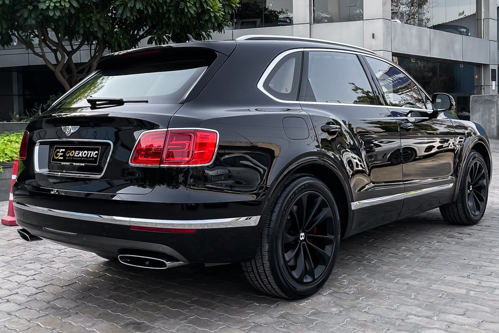 2017 BENTLEY BENTAYGA W12