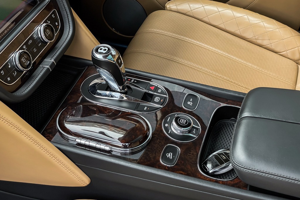 2017 BENTLEY BENTAYGA W12