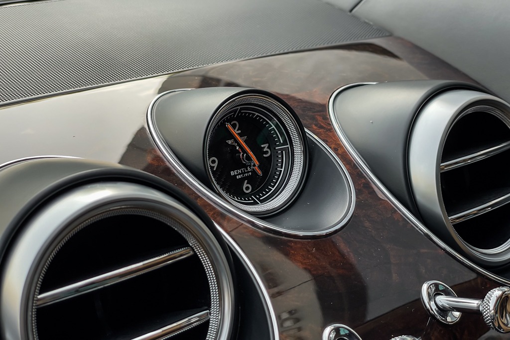 2017 BENTLEY BENTAYGA W12