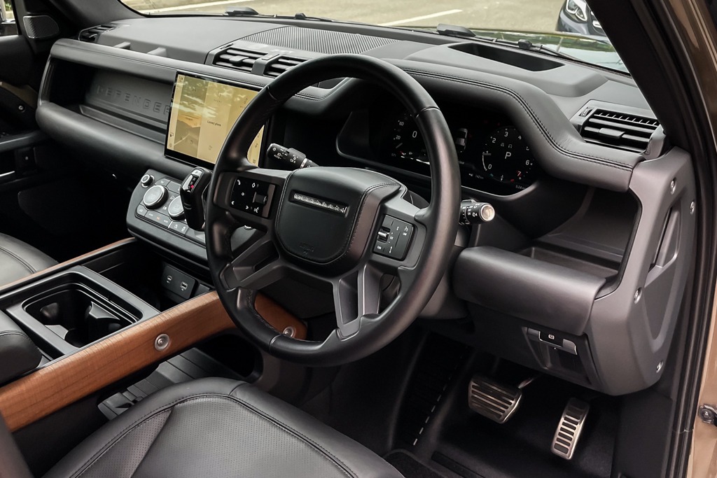 2023 LAND ROVER DEFENDER X DYNAMIC