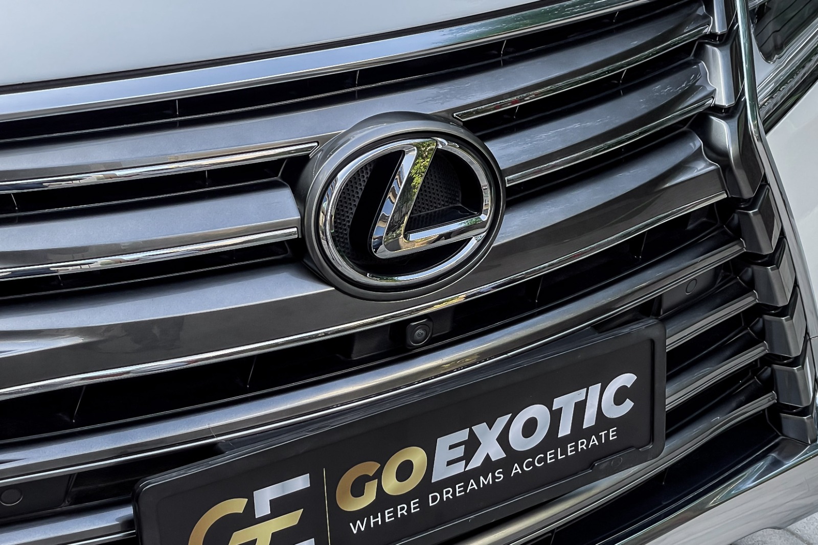 2020 LEXUS LX 570 V8