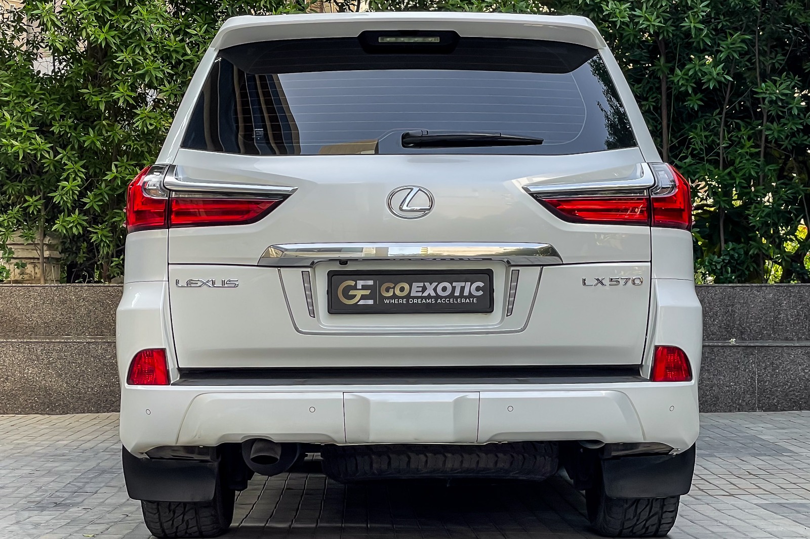 2020 LEXUS LX 570 V8