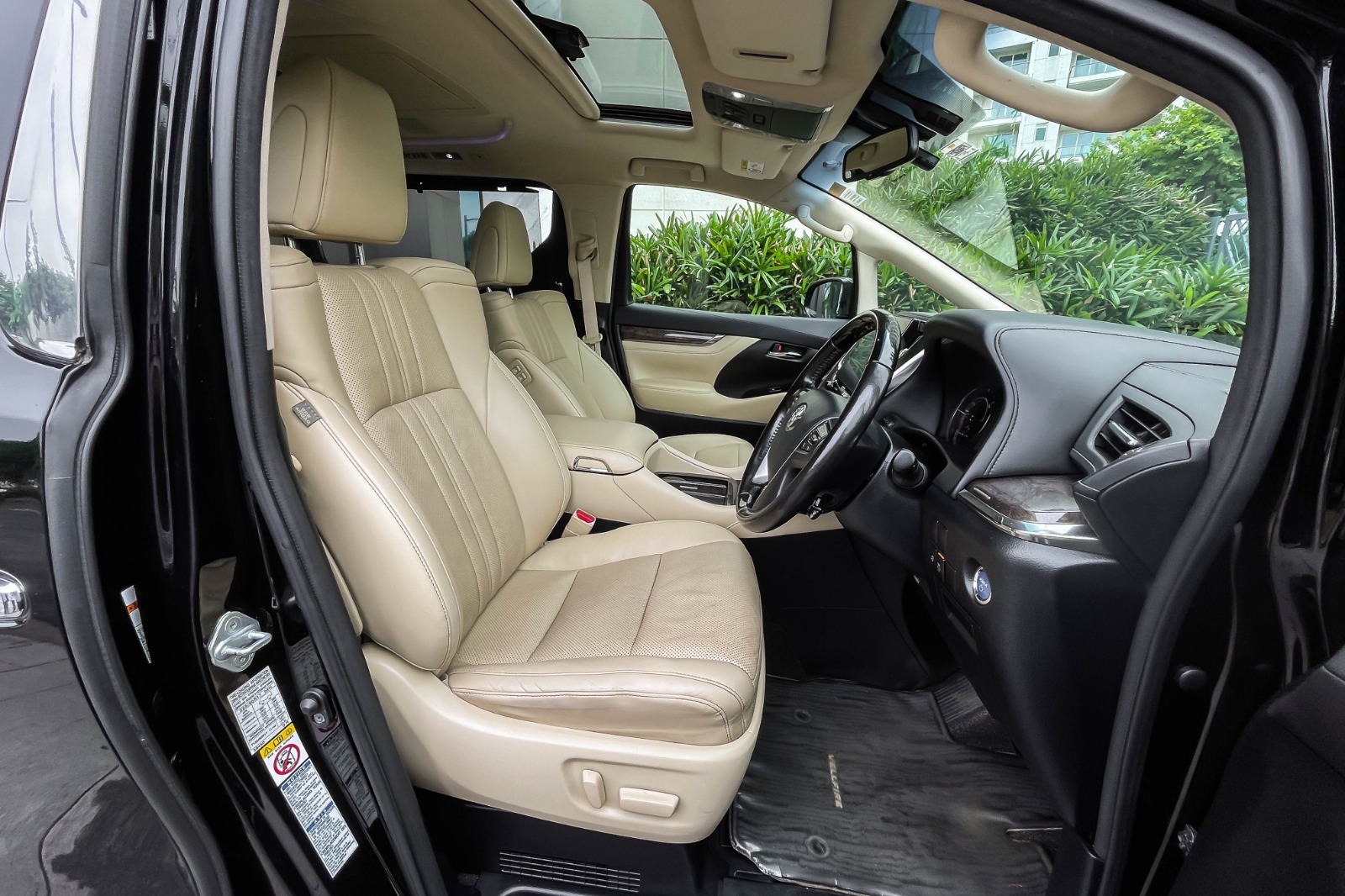 2020 TOYOTA VELLFIRE EXECUTIVE LOUNGE