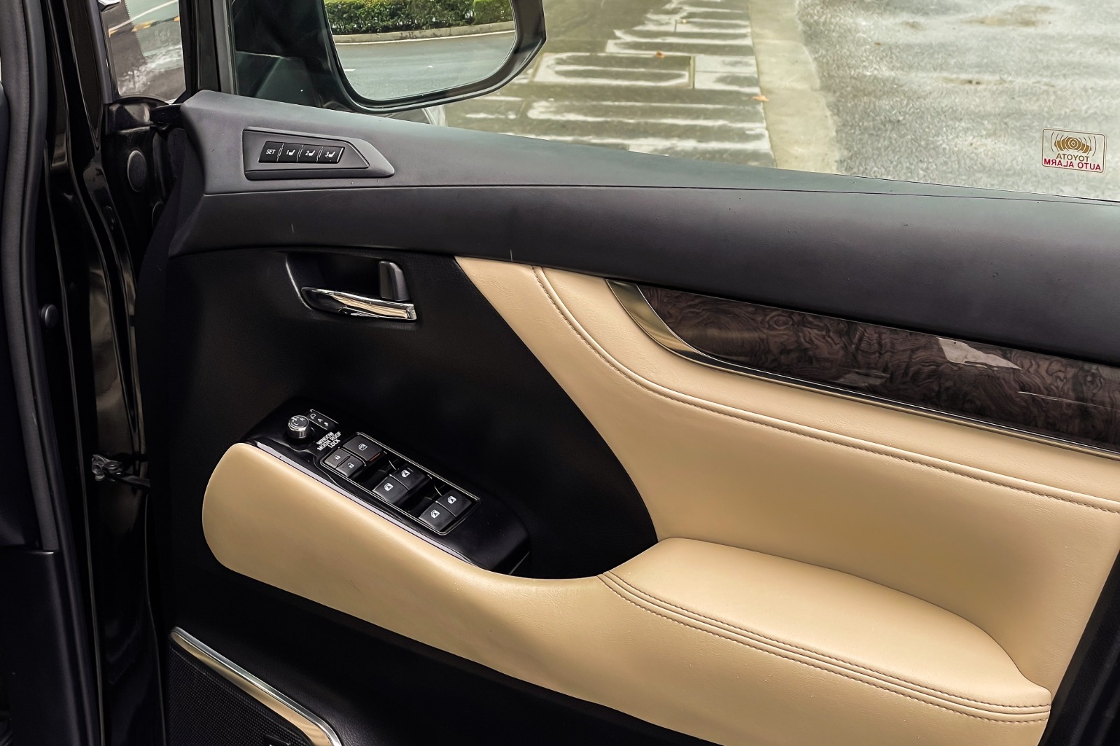 2020 TOYOTA VELLFIRE EXECUTIVE LOUNGE