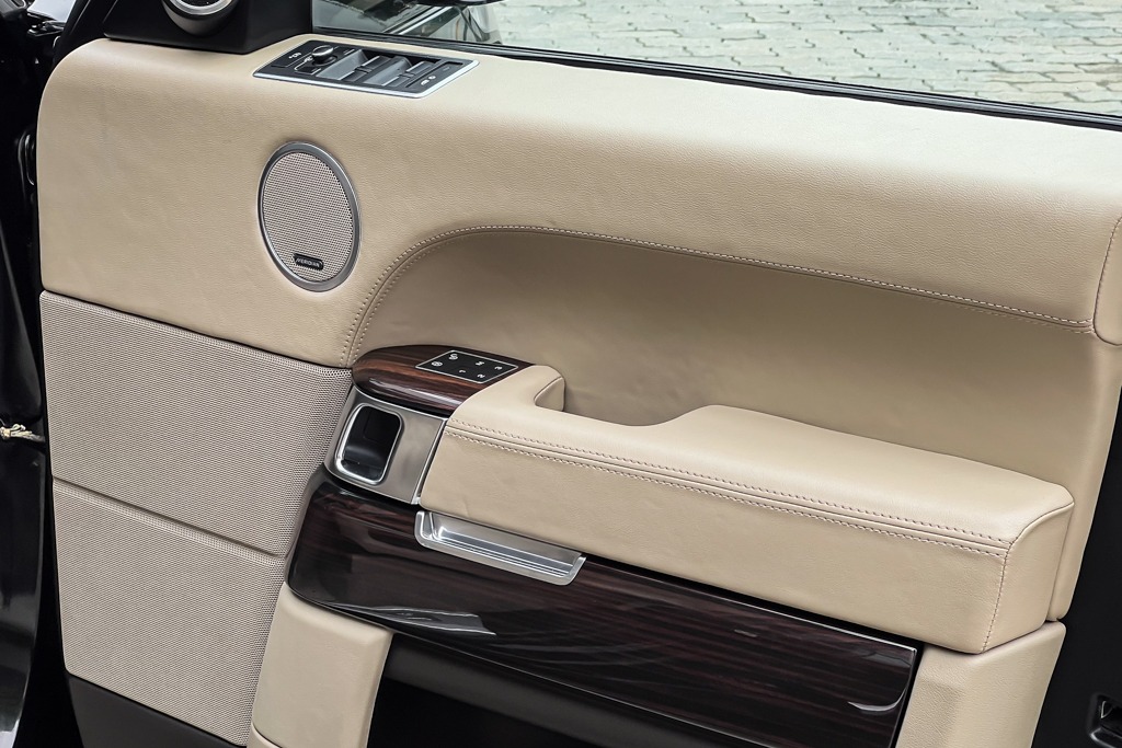 2017 RANGE ROVER VOGUE LWB