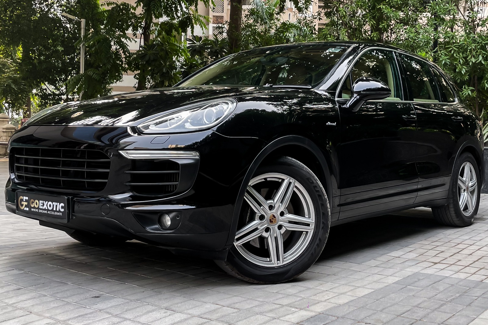 2015 PORSCHE CAYENNE
