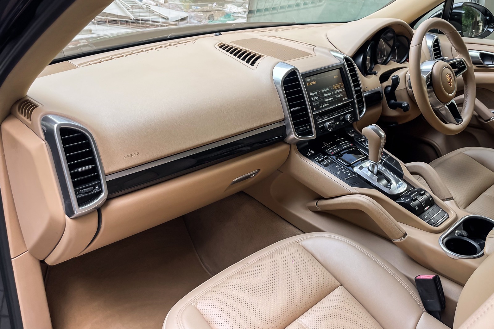 2015 PORSCHE CAYENNE