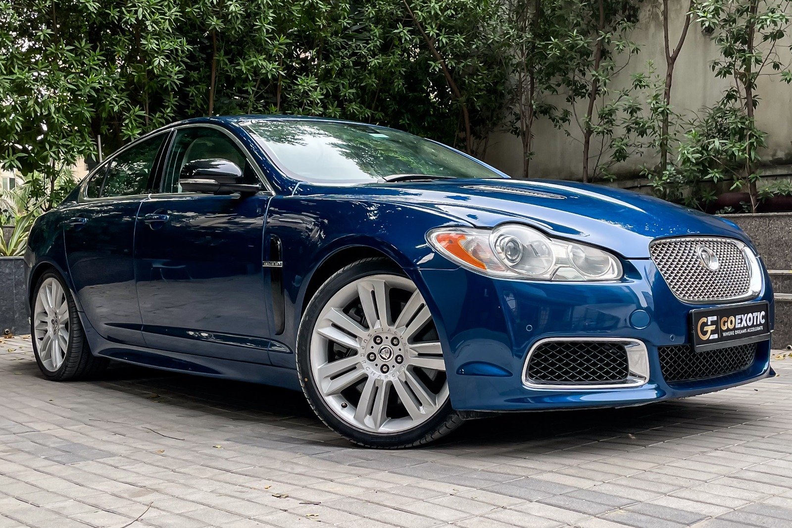 2010 JAGUAR XF R SUPERCHARGED