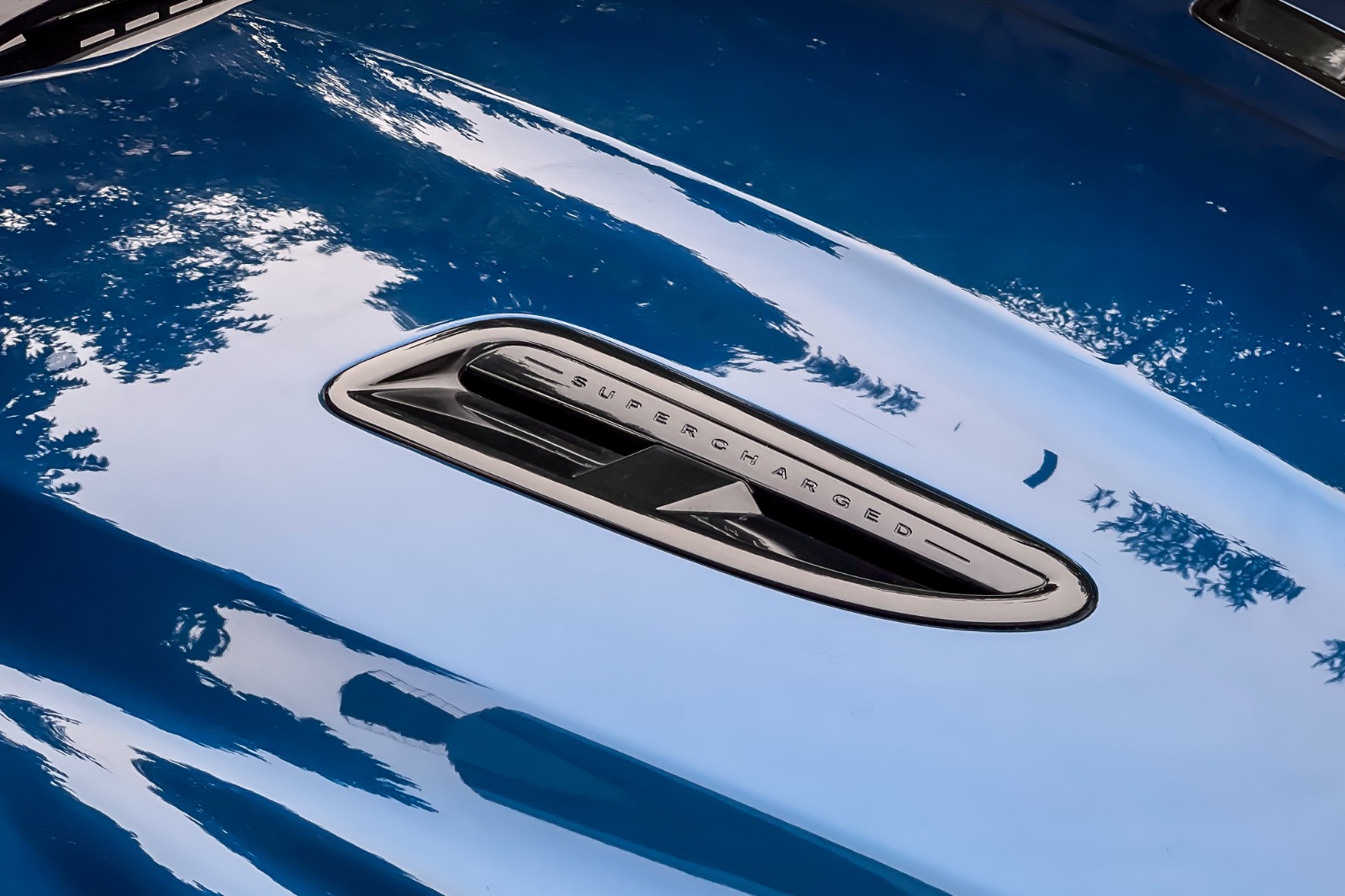 2010 JAGUAR XF R SUPERCHARGED