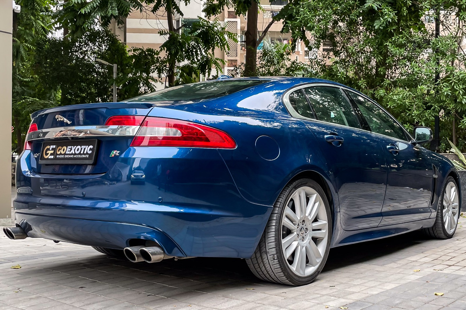 2010 JAGUAR XF R SUPERCHARGED