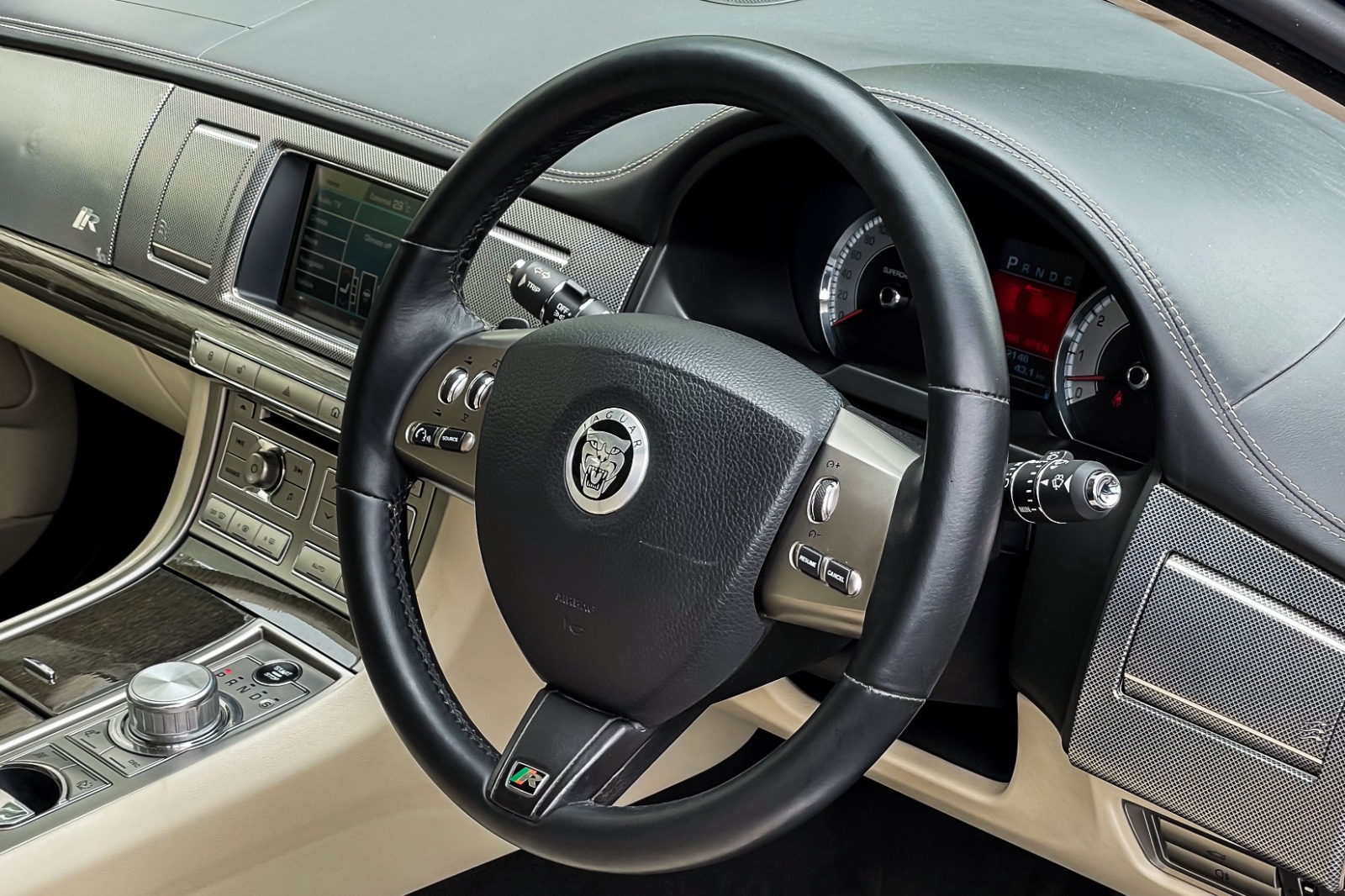 2010 JAGUAR XF R SUPERCHARGED