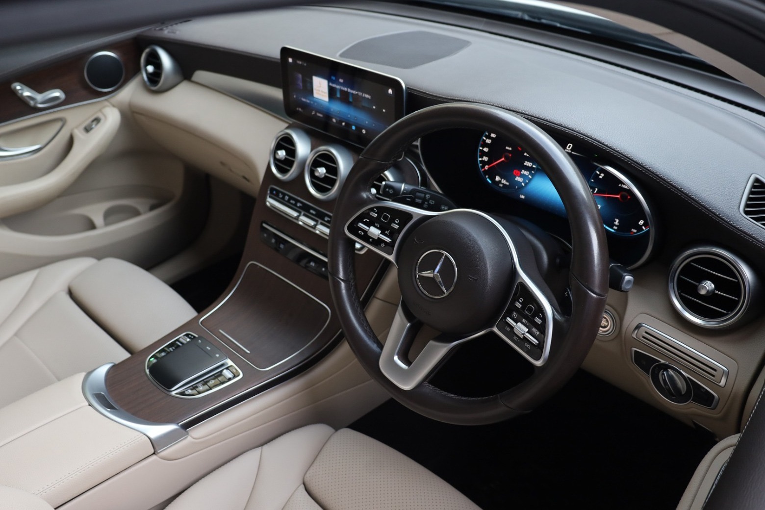 2021 MERCEDES BENZ GLC 200 PROGRESSIVE