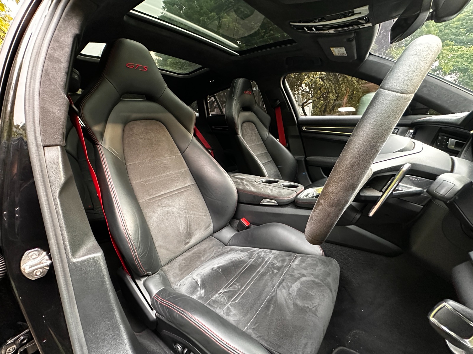 2022 PORSCHE PANAMERA GTS