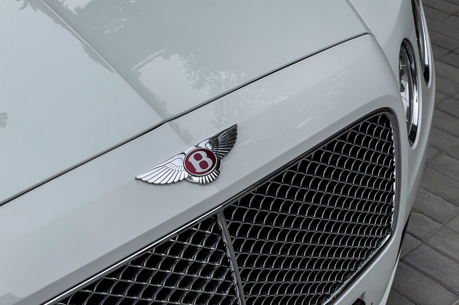 2019 BENTLEY FLYING SPUR V8