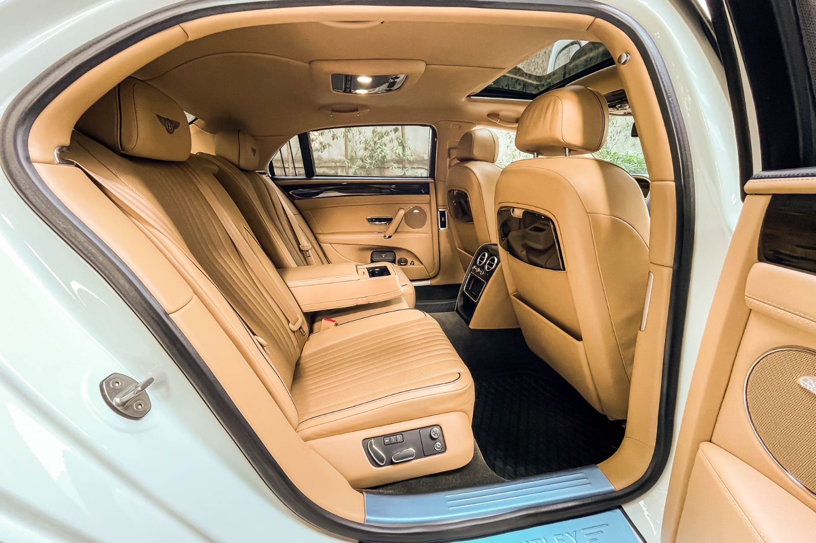 2019 BENTLEY FLYING SPUR V8