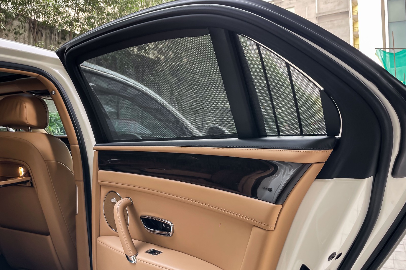 2019 BENTLEY FLYING SPUR V8