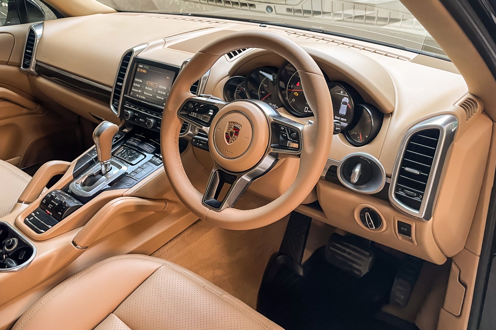 2015 PORSCHE CAYENNE V6