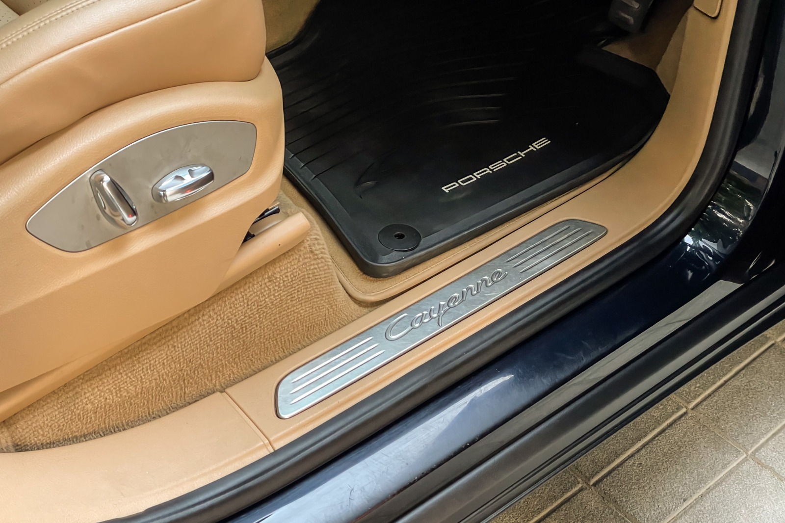 2015 PORSCHE CAYENNE V6