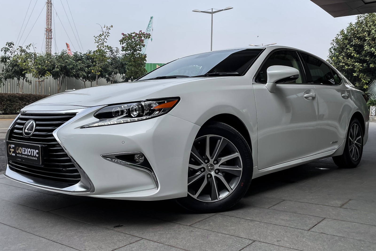 2017 LEXUS ES300H
