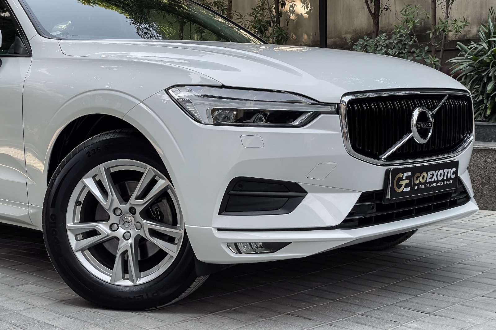 2018 VOLVO XC60 D4 MOMENTUM