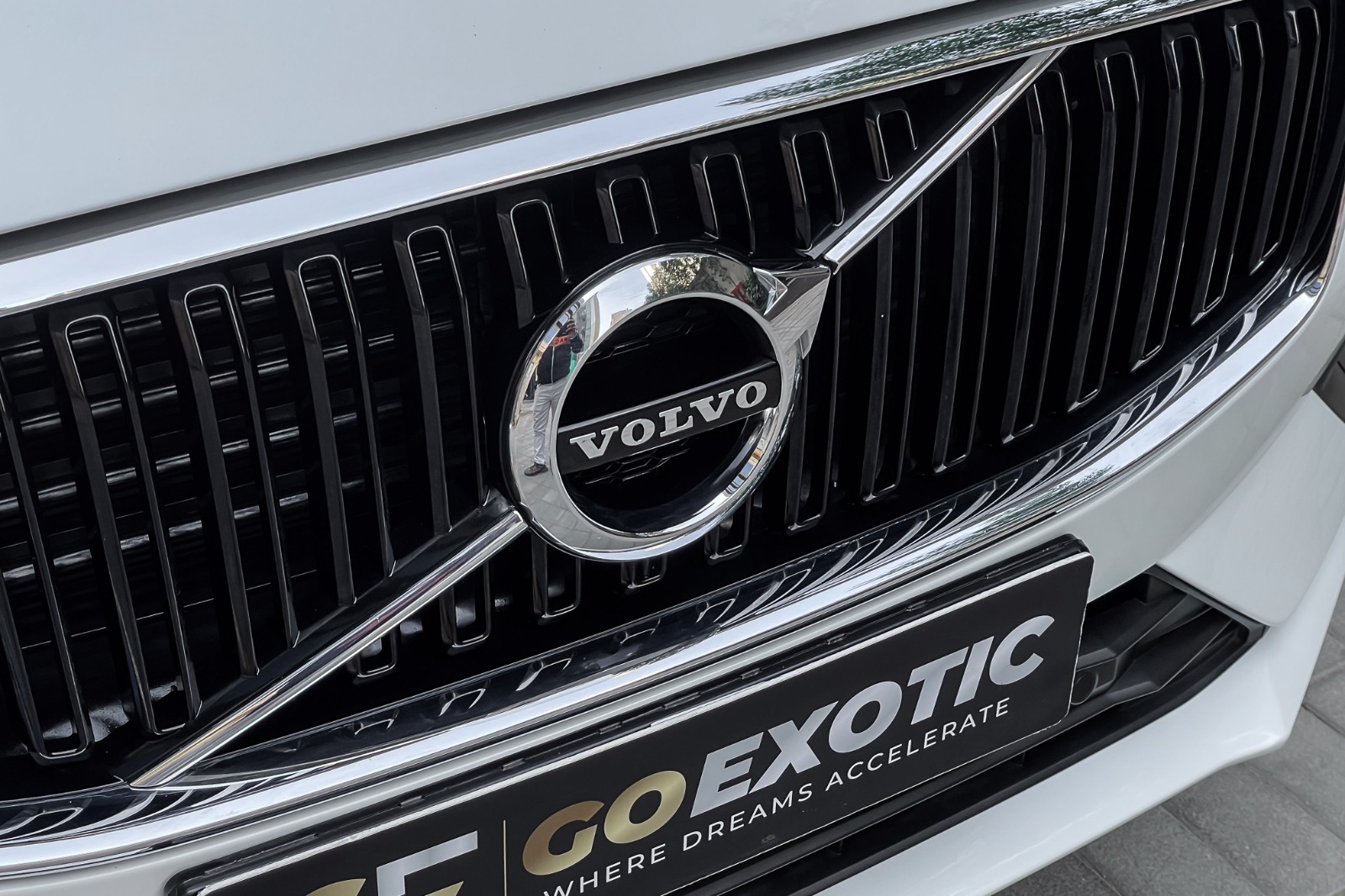 2018 VOLVO XC60 D4 MOMENTUM