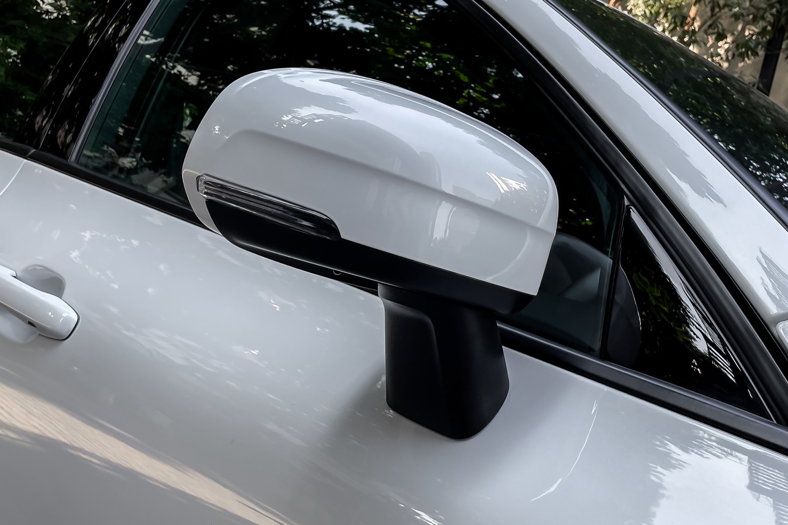 2018 VOLVO XC60 D4 MOMENTUM