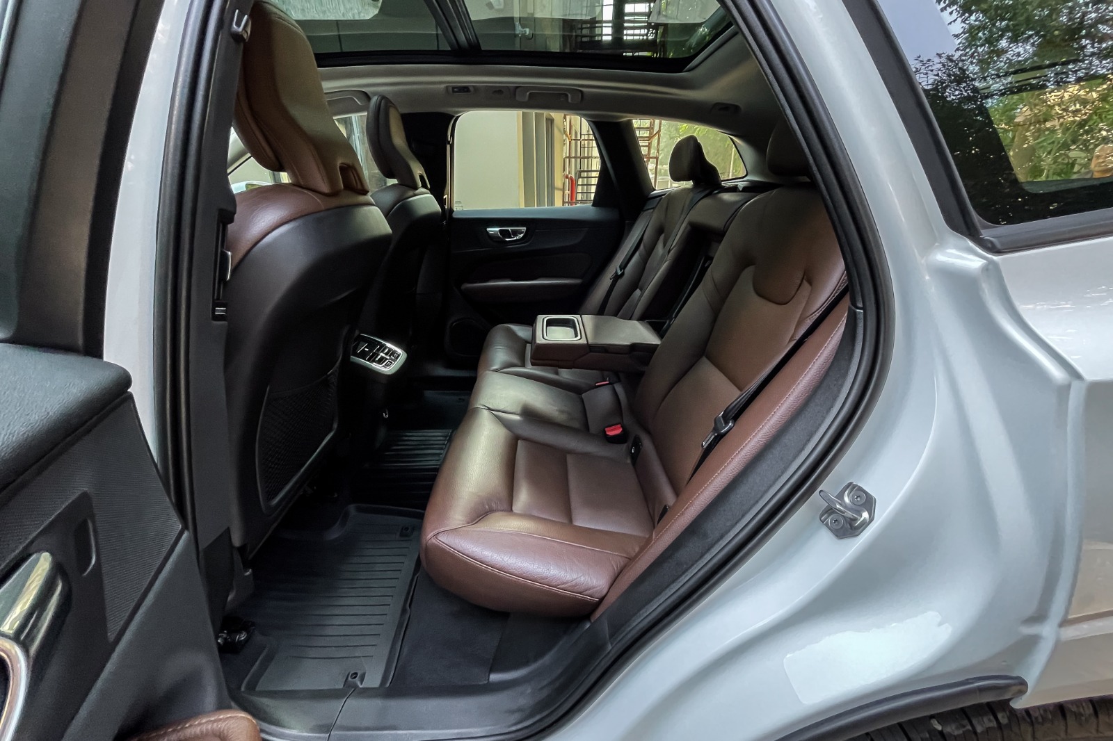 2018 VOLVO XC60 D4 MOMENTUM