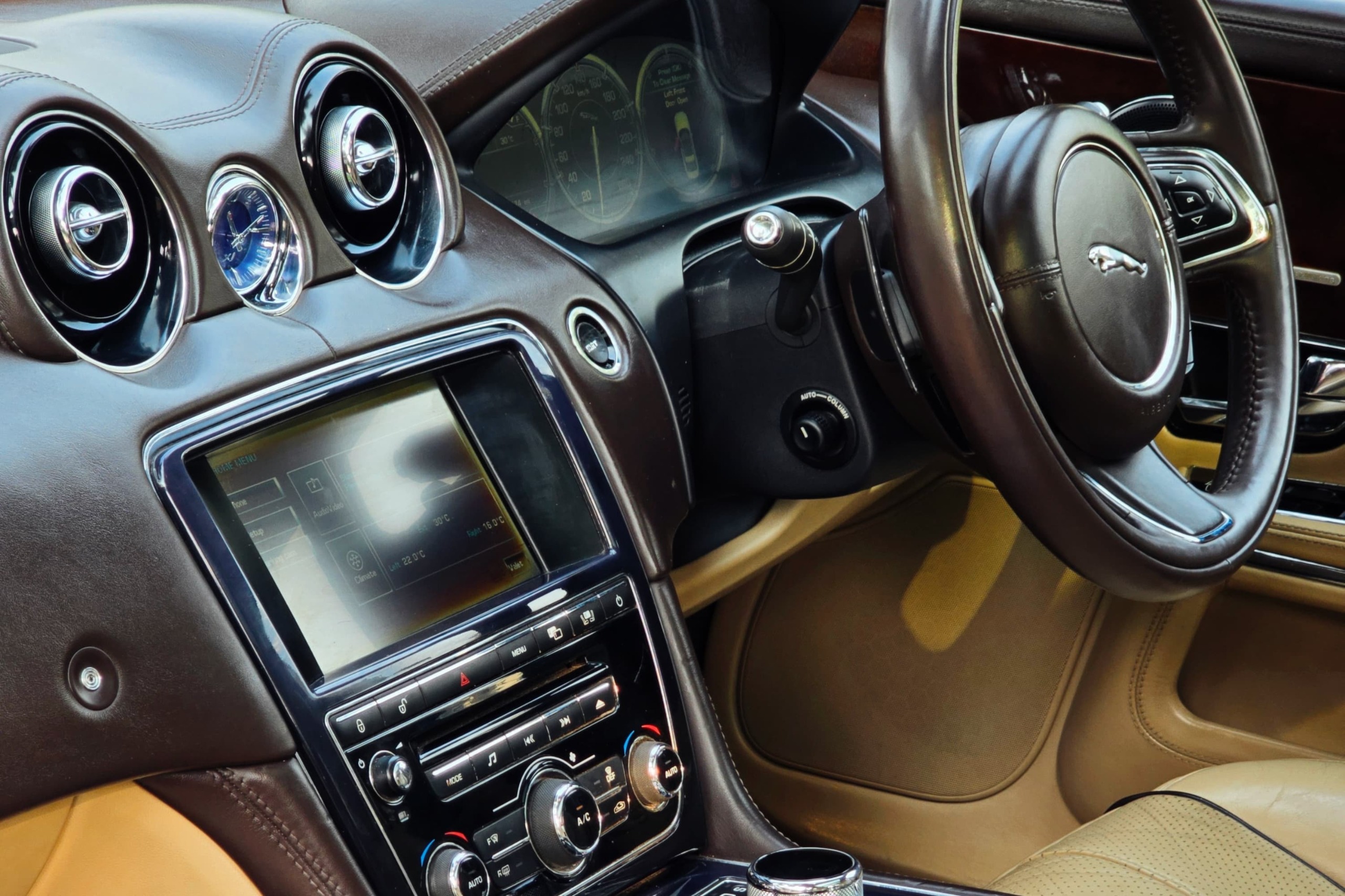 2012 JAGUAR XJL PORTFOLIO