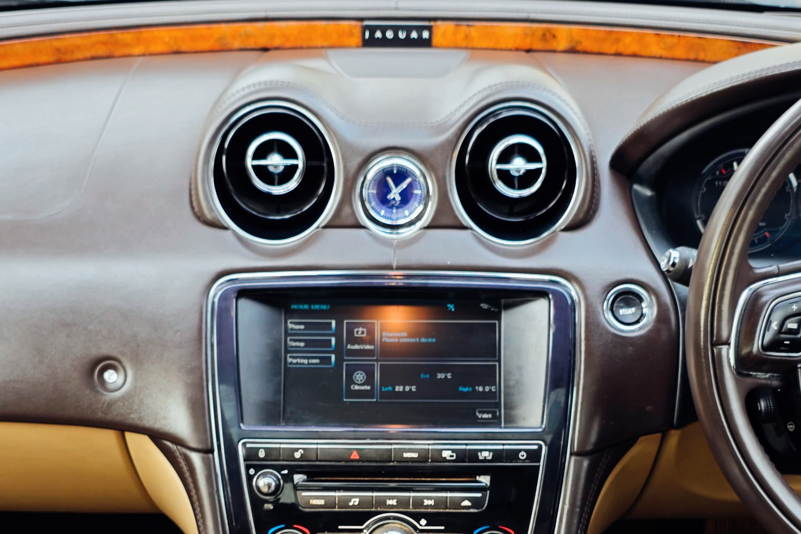 2012 JAGUAR XJL PORTFOLIO