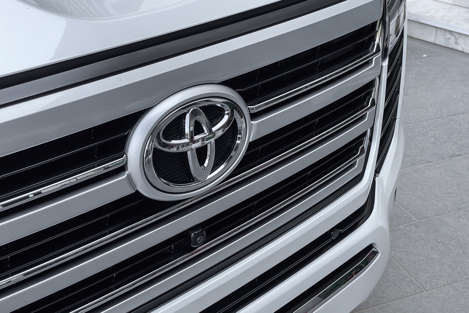 2023 TOYOTA LC 300 ZX