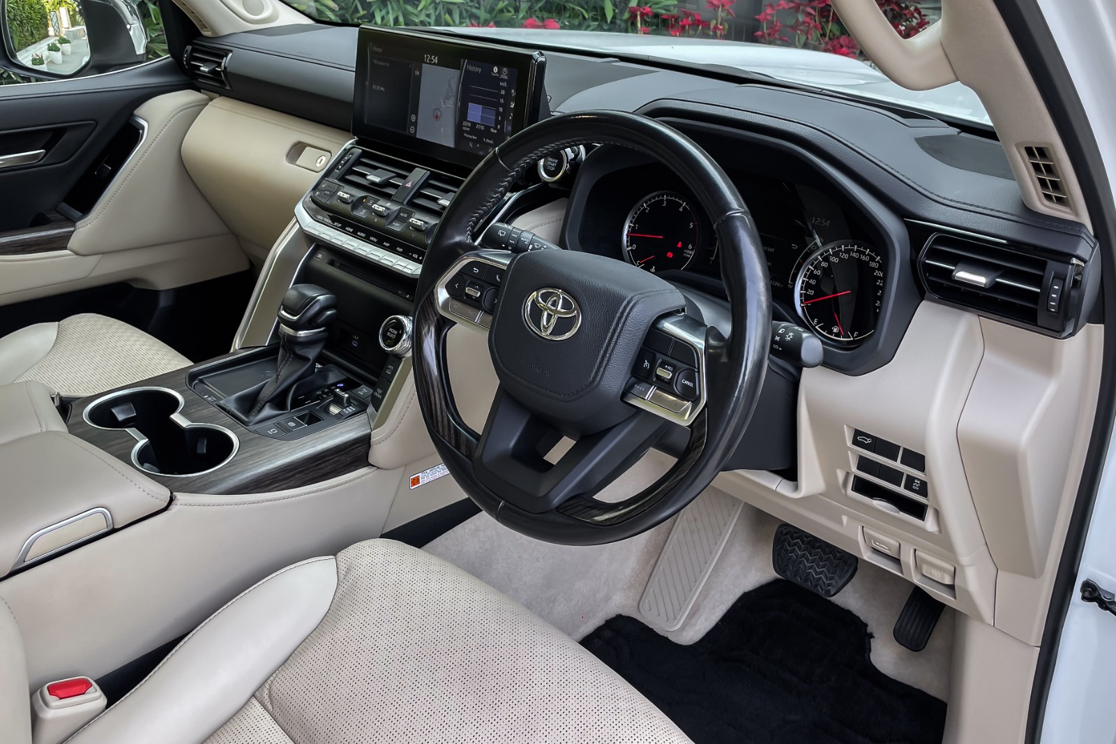 2023 TOYOTA LC 300 ZX