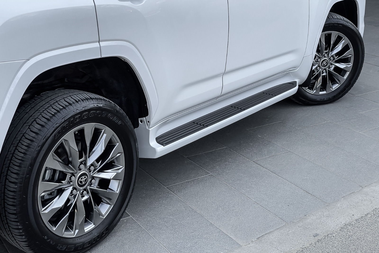 2023 TOYOTA LC 300 ZX