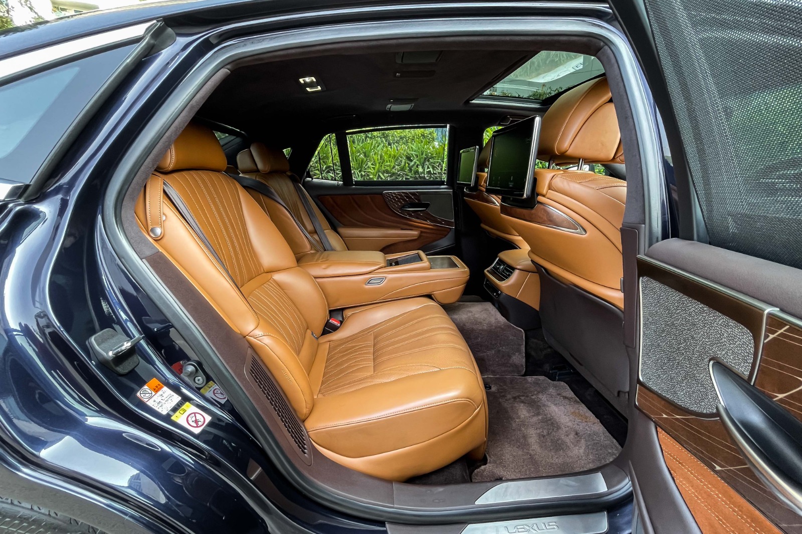 2021 LEXUS LS500 LUXURY HYBRID