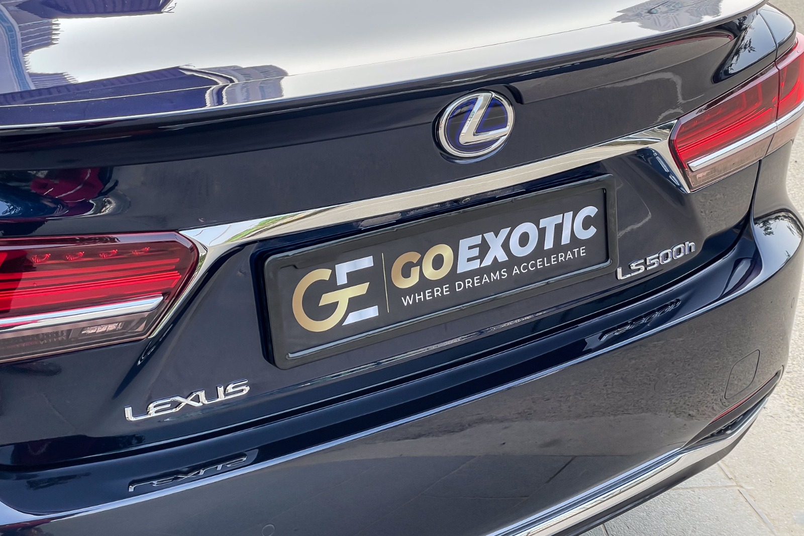 2021 LEXUS LS500 LUXURY HYBRID