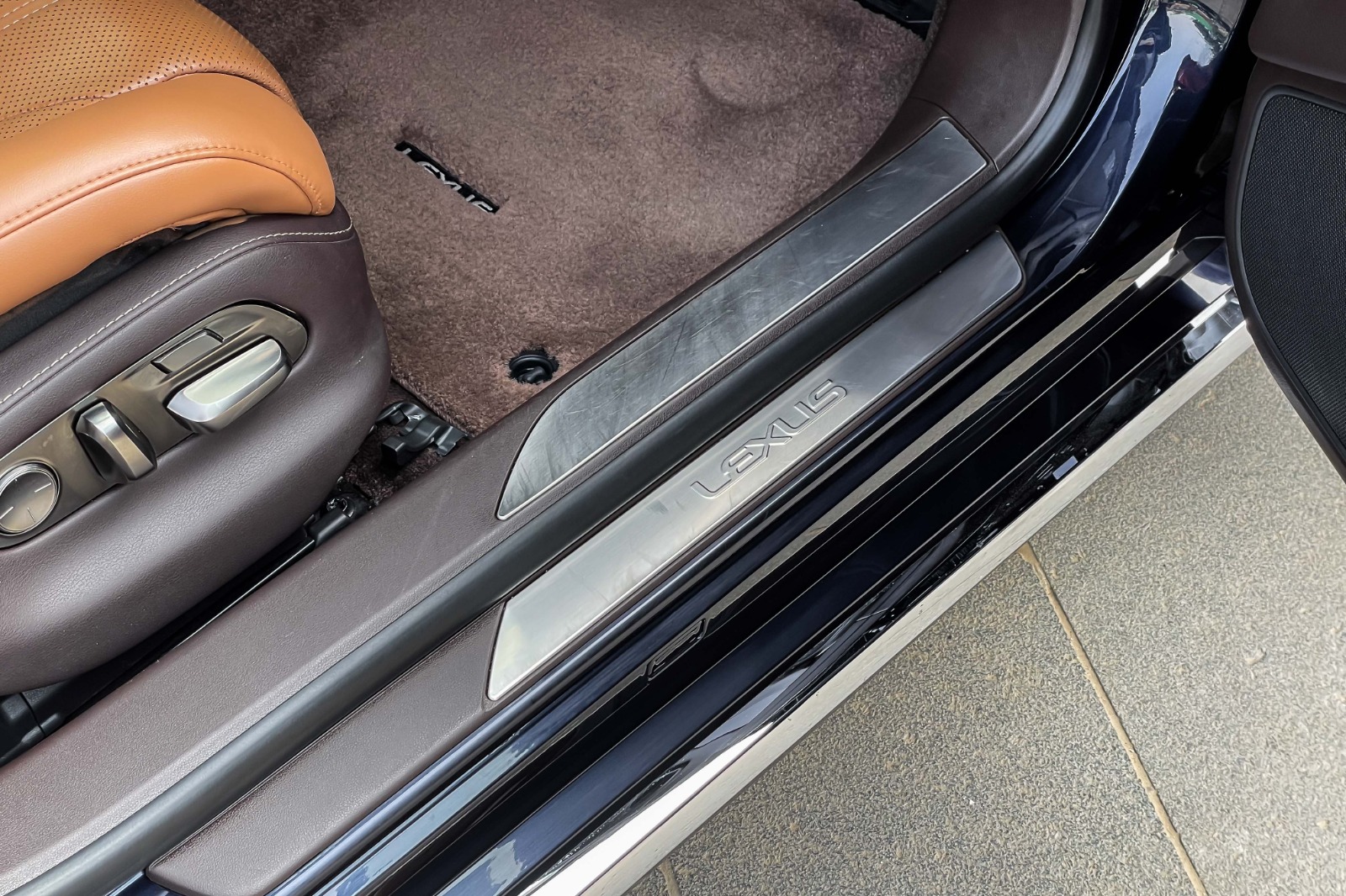 2021 LEXUS LS500 LUXURY HYBRID