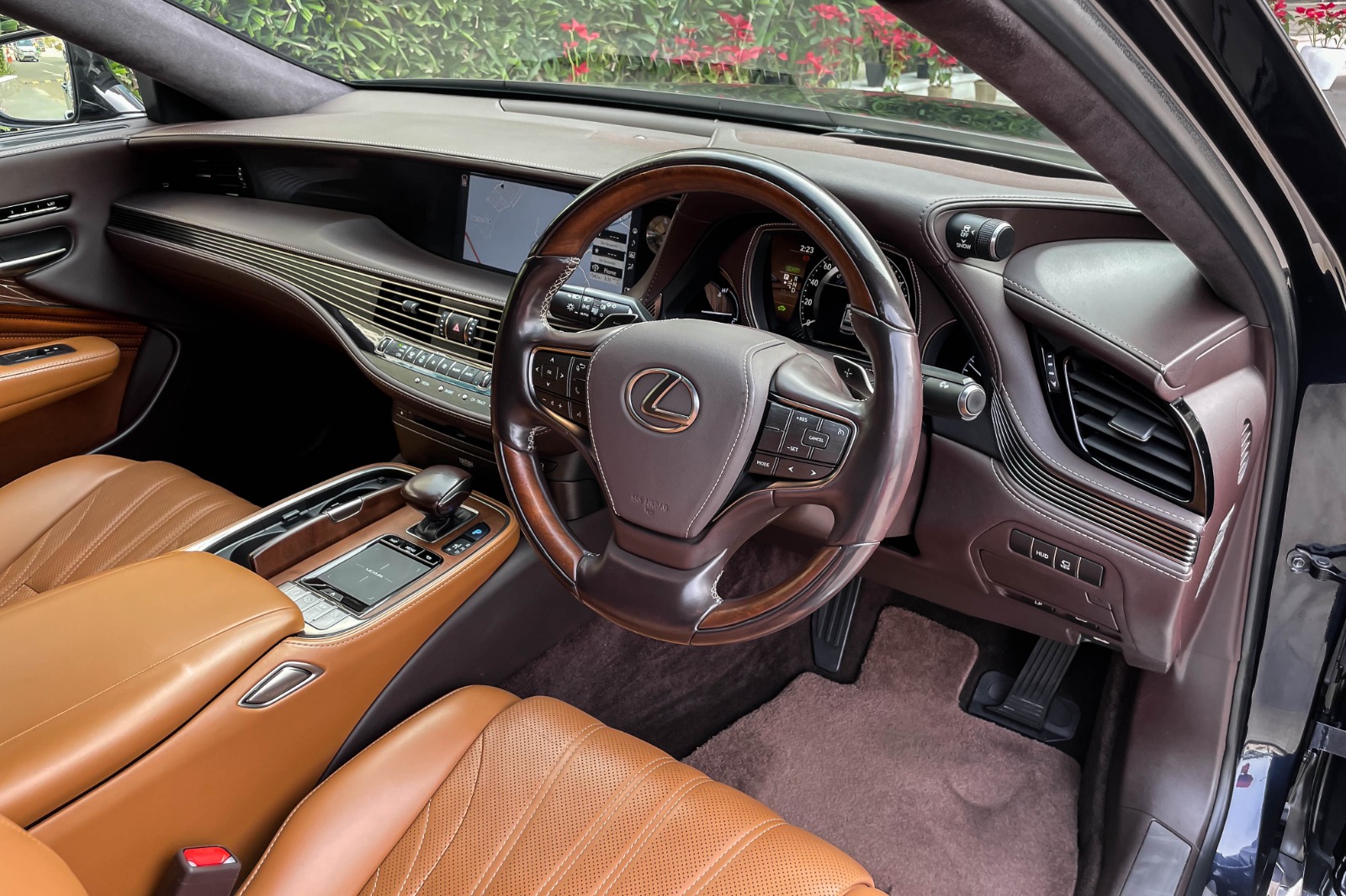 2021 LEXUS LS500 LUXURY HYBRID