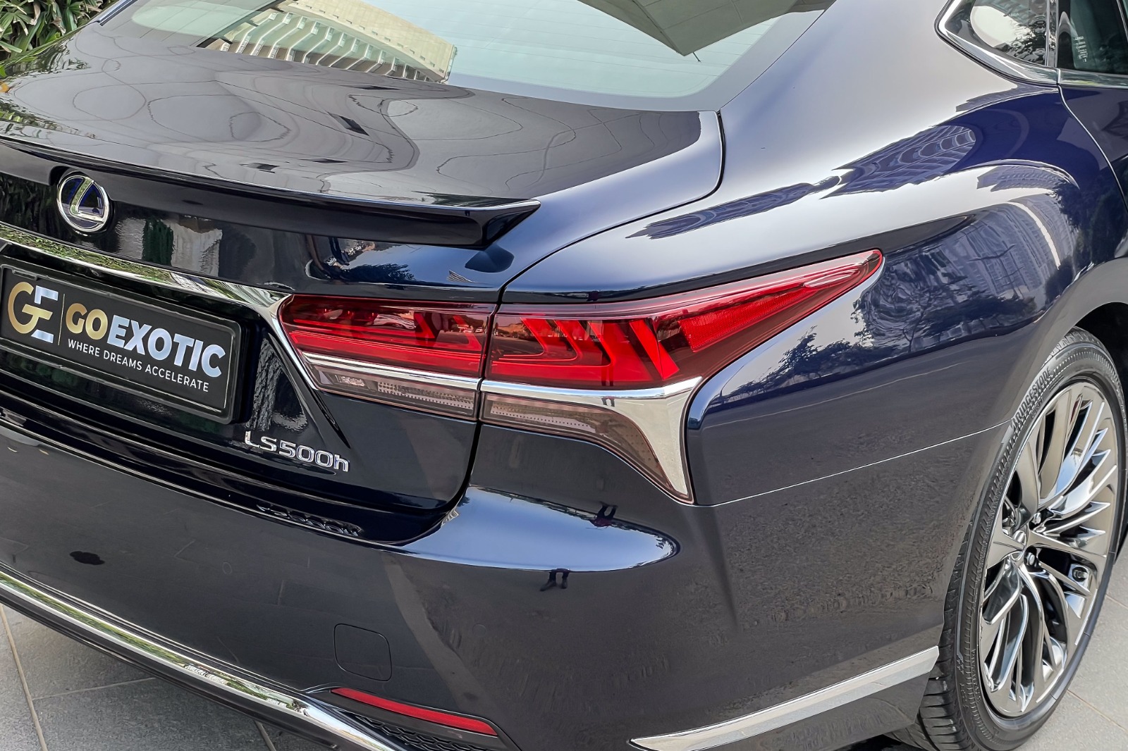 2021 LEXUS LS500 LUXURY HYBRID