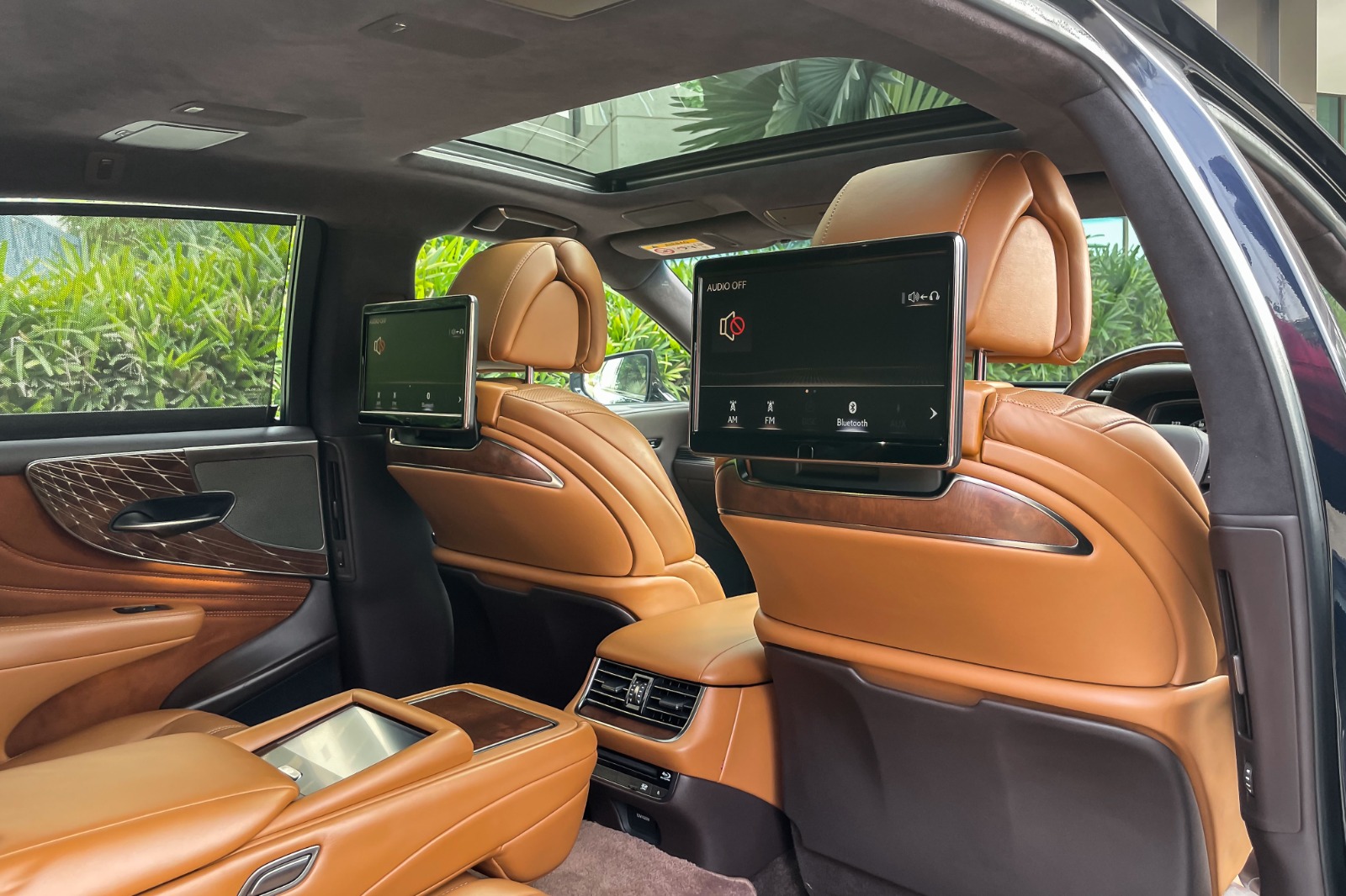 2021 LEXUS LS500 LUXURY HYBRID