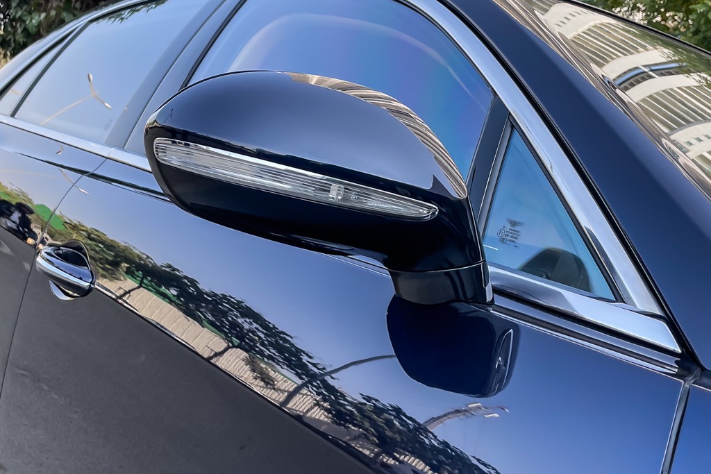 2014 BENTLEY FLYING SPUR V8