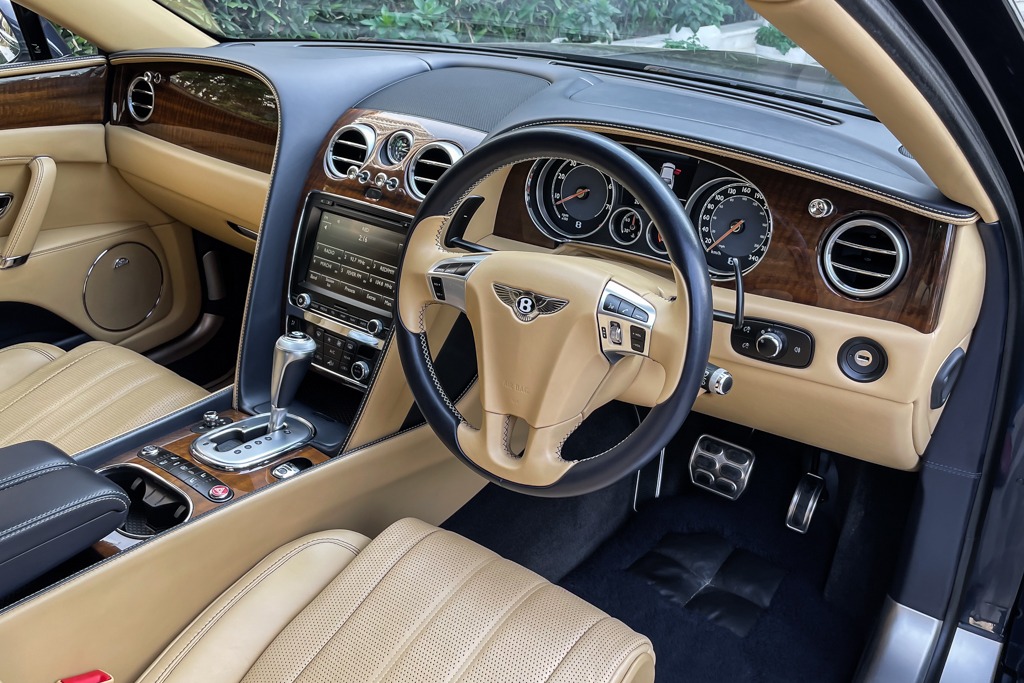2014 BENTLEY FLYING SPUR V8