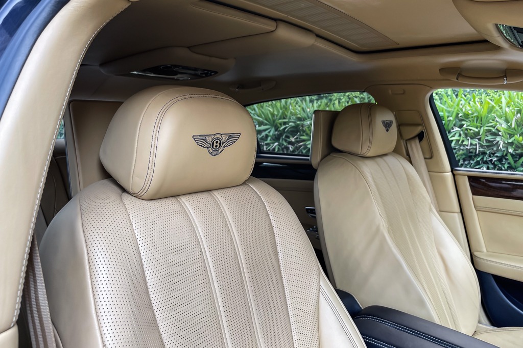 2014 BENTLEY FLYING SPUR V8