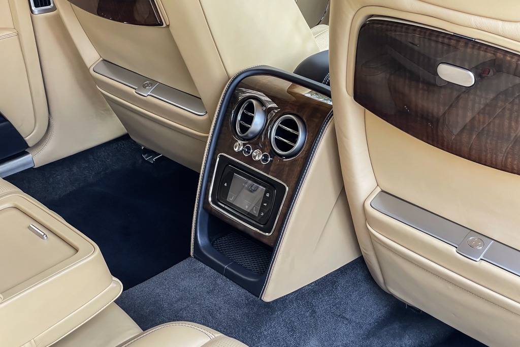 2014 BENTLEY FLYING SPUR V8