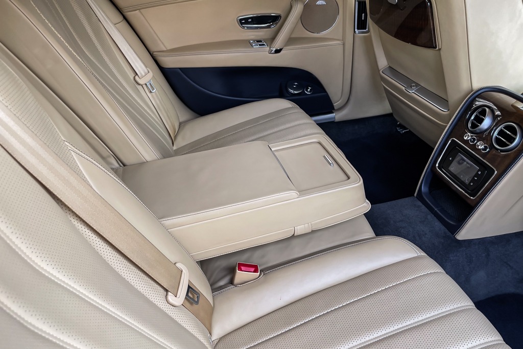 2014 BENTLEY FLYING SPUR V8