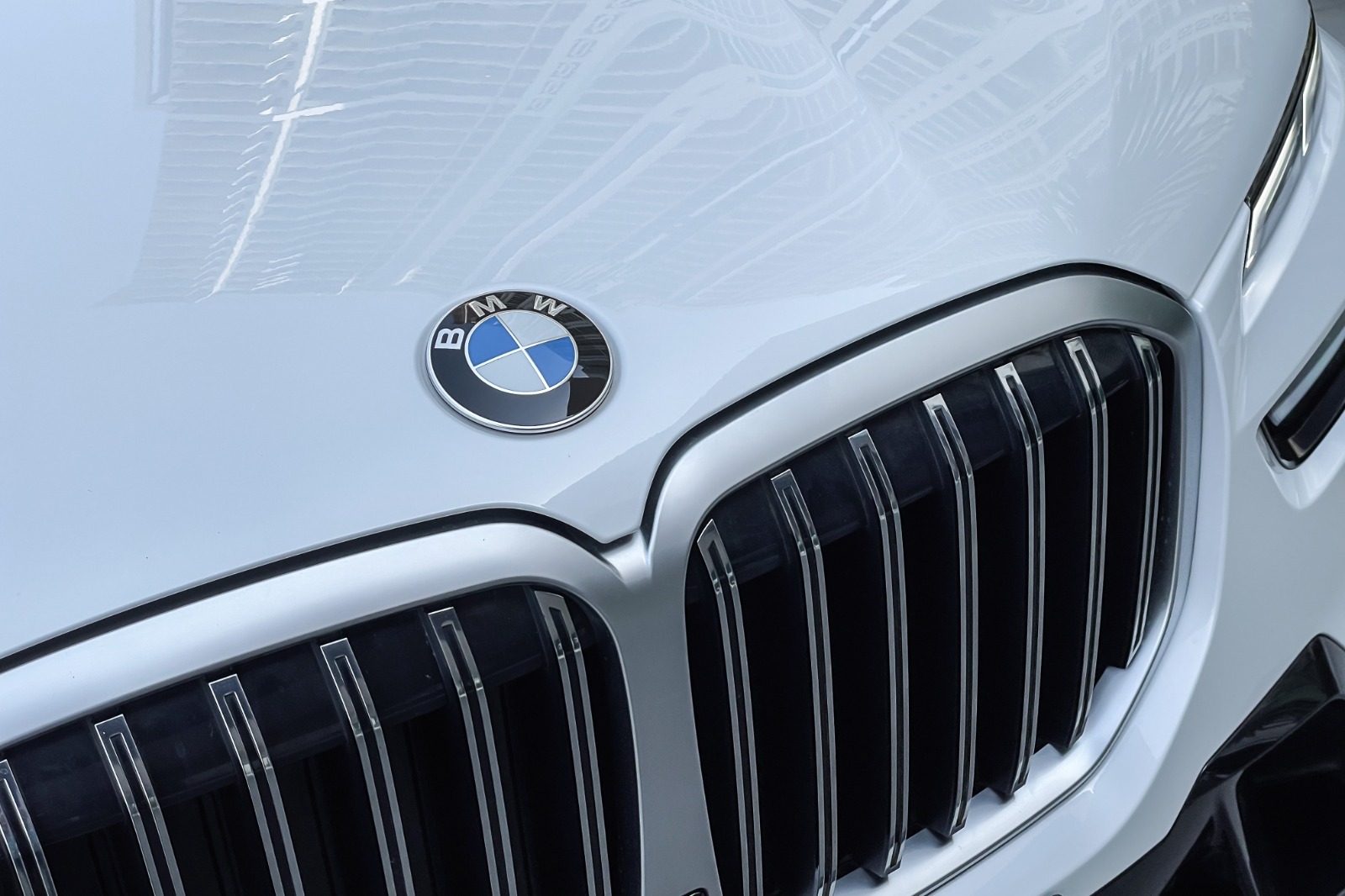 2023 BMW X7 40i M SPORT