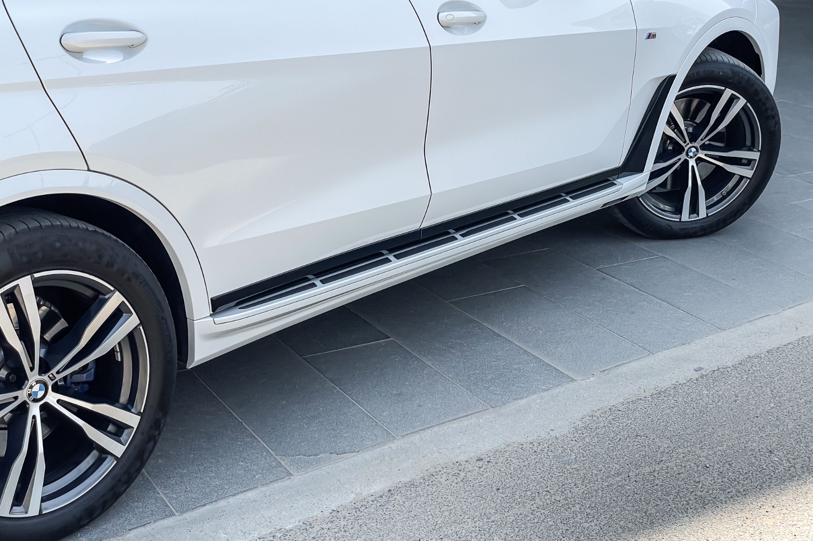 2023 BMW X7 40i M SPORT