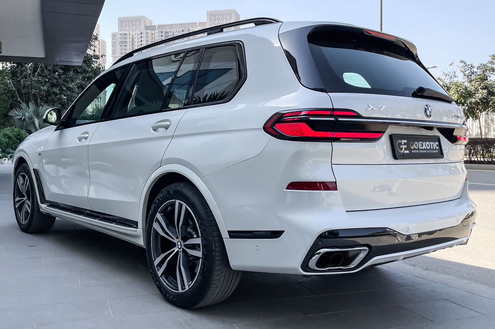 2023 BMW X7 40i M SPORT