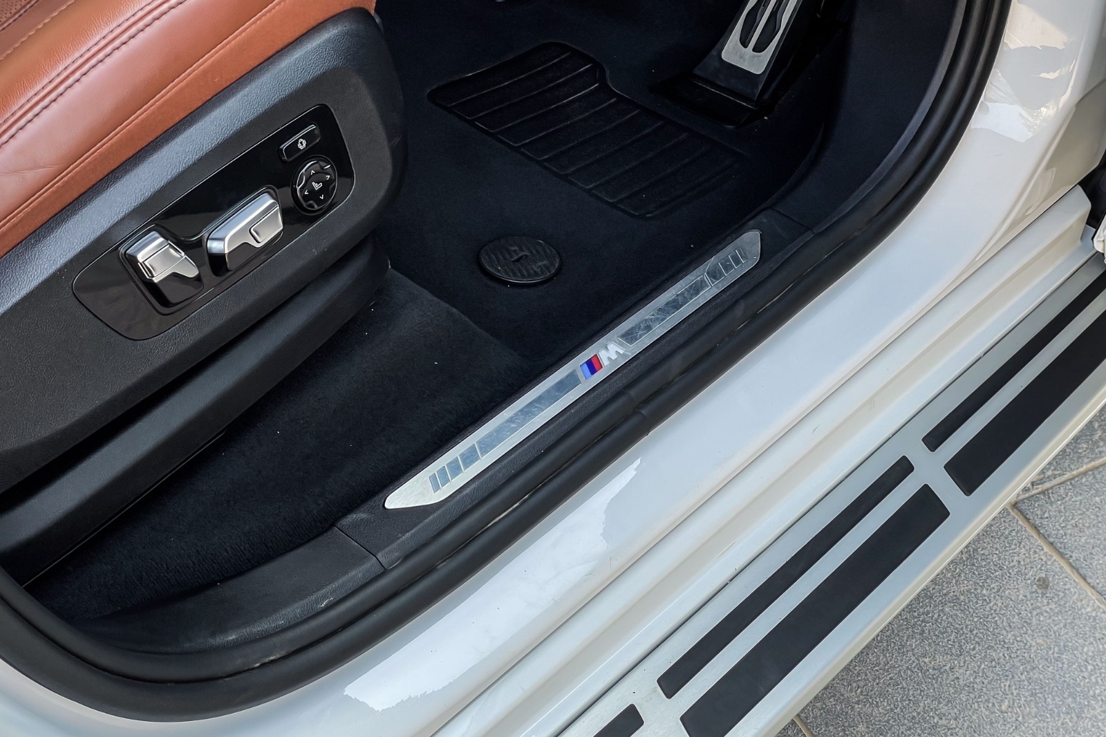 2023 BMW X7 40i M SPORT