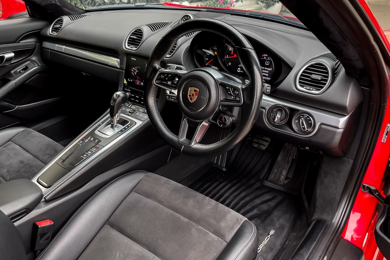 2017 PORSCHE 718 CAYMAN