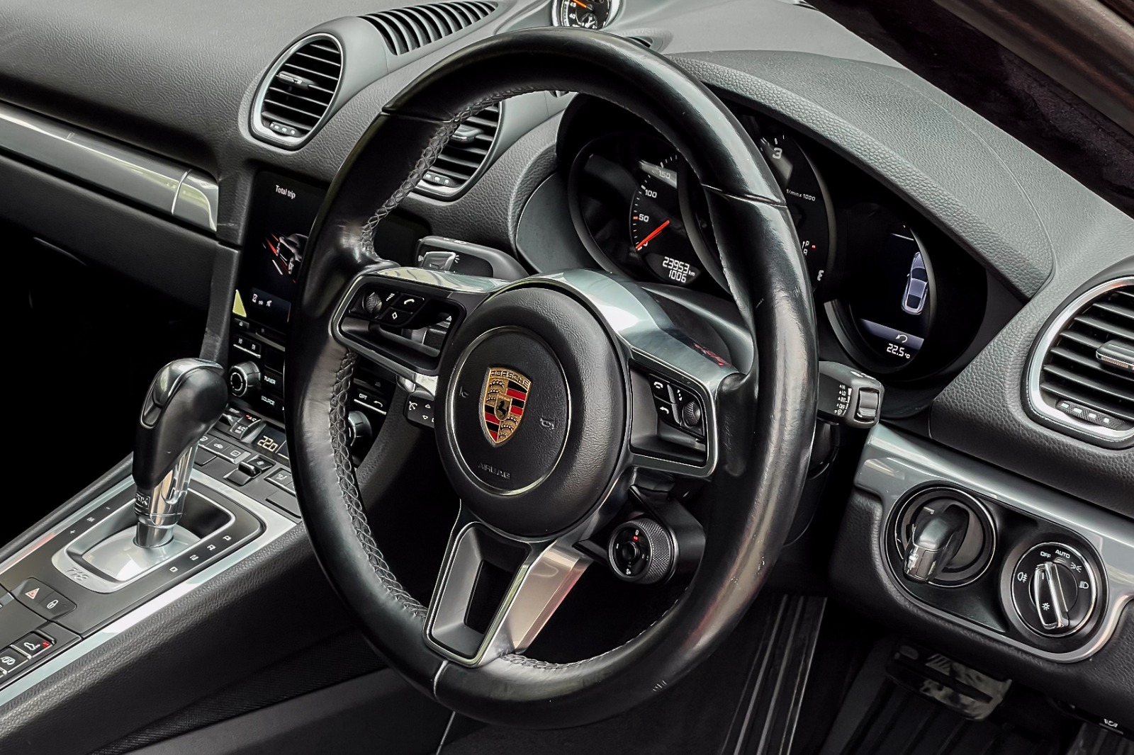 2017 PORSCHE 718 CAYMAN