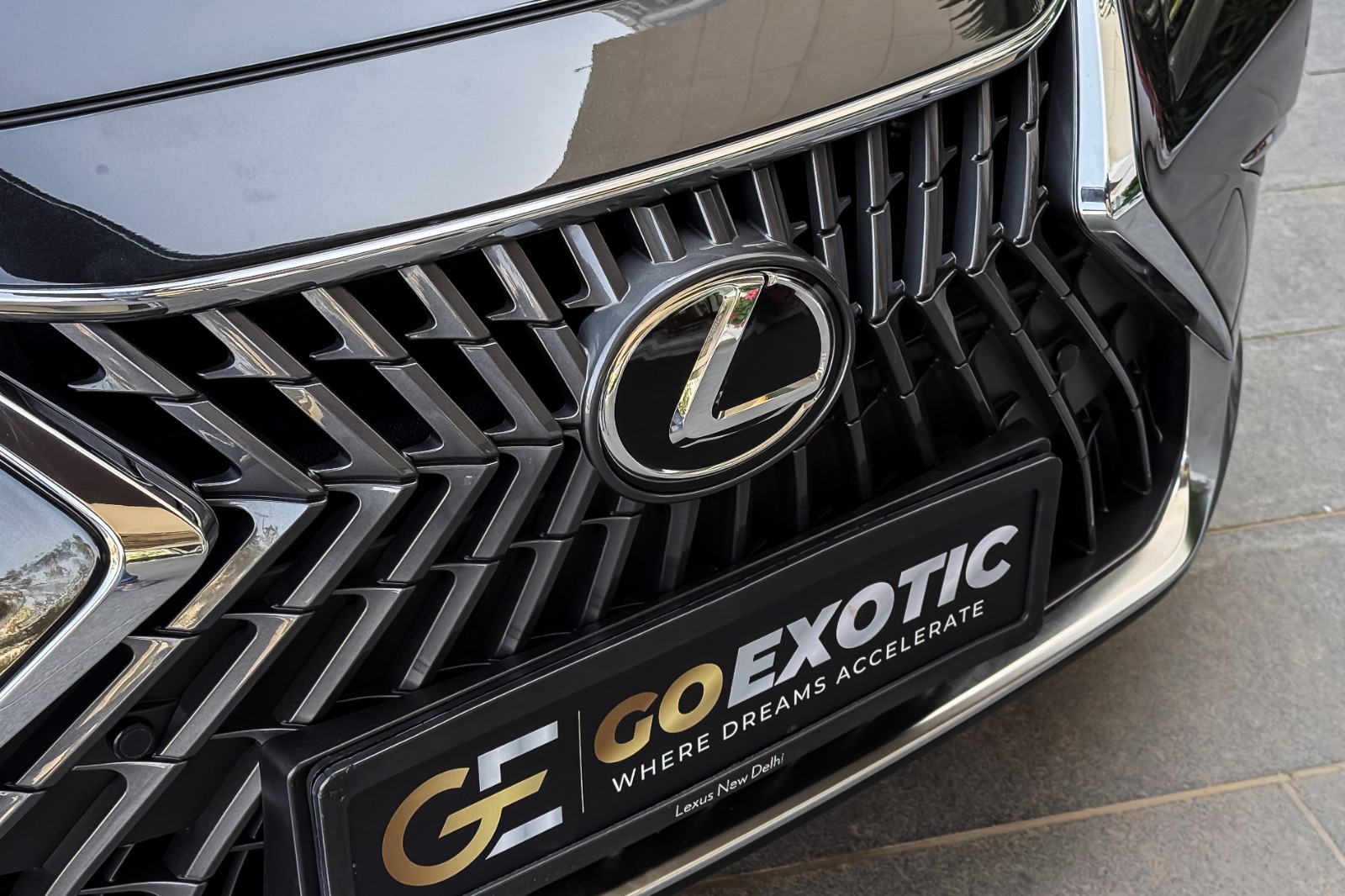 2024 LEXUS ES300 HYBRID LUXURY